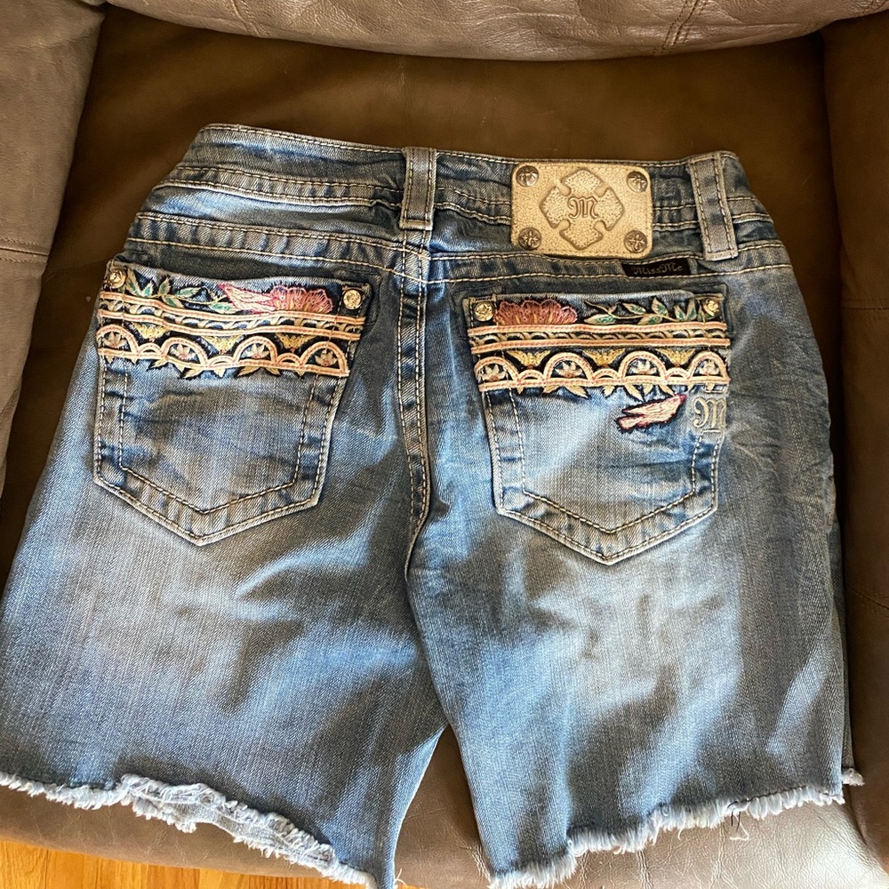 Midi shorts gorgeous!